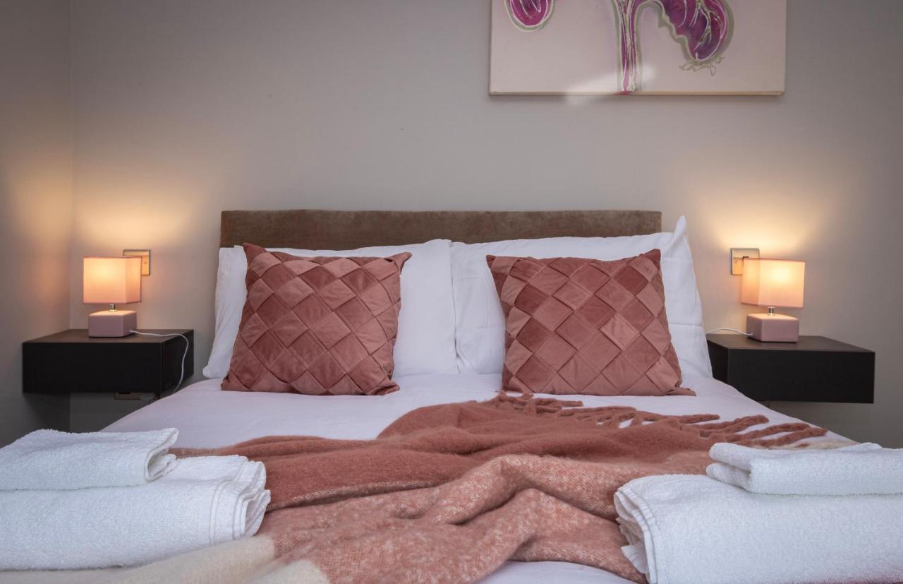Ocean View - Mayfair Apartment *